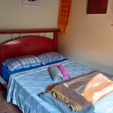 O Brejo Encantado Hospedagem E Hostel Ембу Екстериор снимка