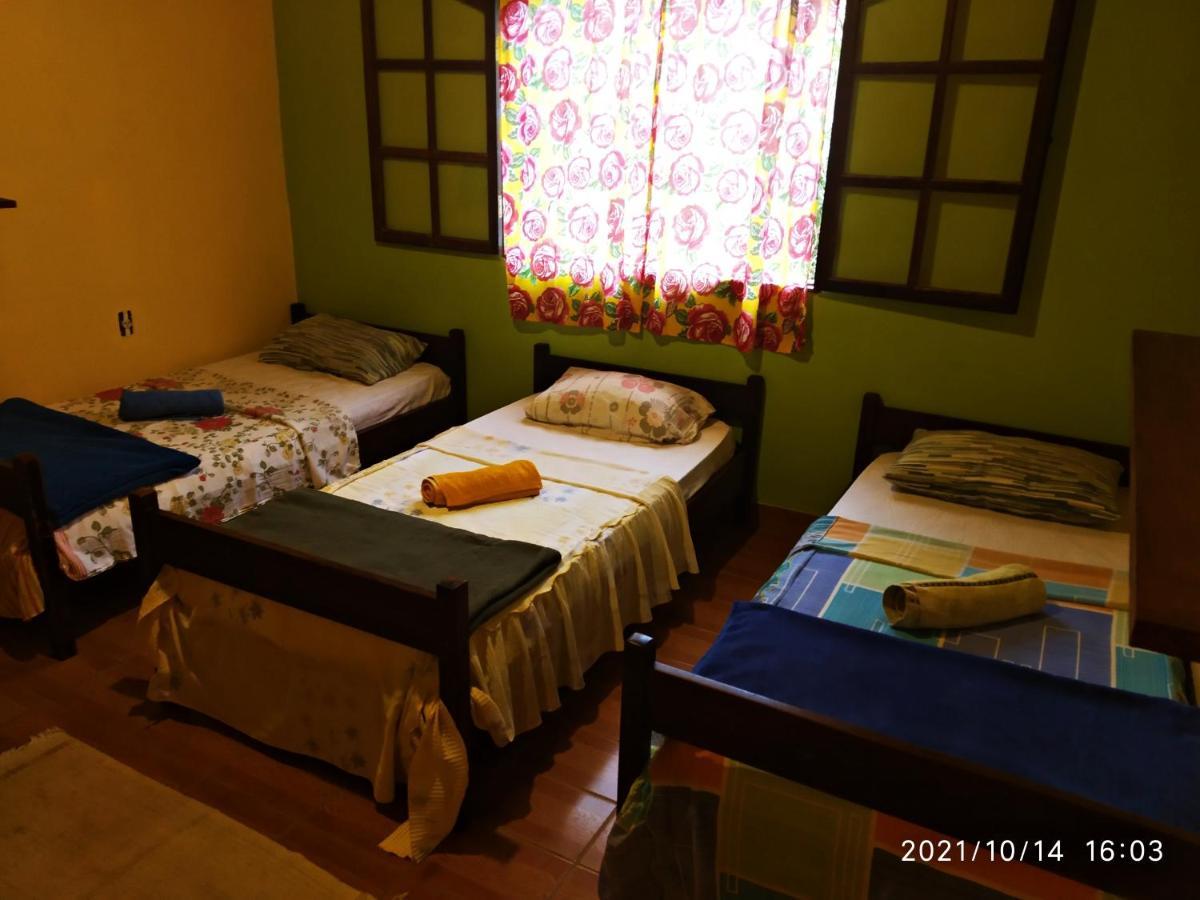 O Brejo Encantado Hospedagem E Hostel Ембу Екстериор снимка