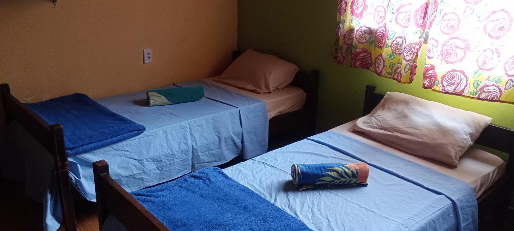 O Brejo Encantado Hospedagem E Hostel Ембу Екстериор снимка